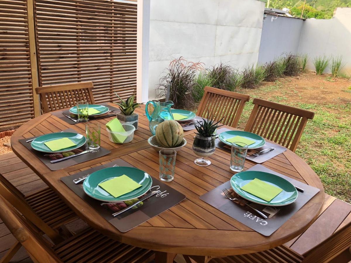 Habitation Baliache - Maison Creole Avec Jardin Privatif, Plage A 200M Deshaies Ngoại thất bức ảnh